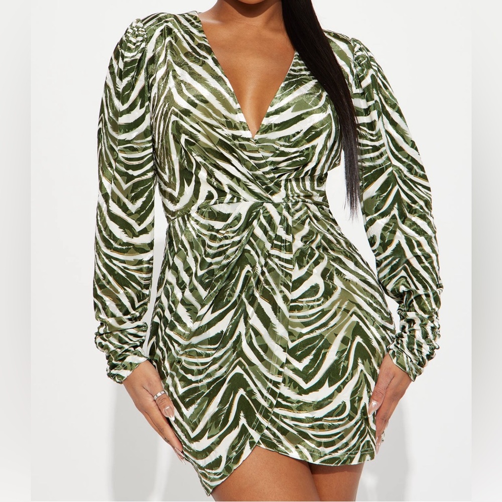 Women’s green print dress